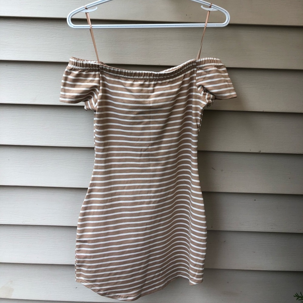 Off the shoulder bodycon mini dress